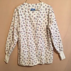 Crest brand scrub jacket with cows. EUC